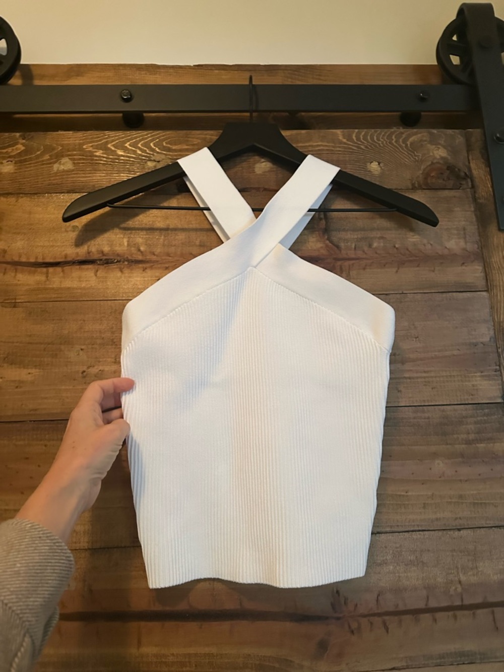 Aritzia Babaton White Cross-Back Ribbed cropped Tank Top white NWOT